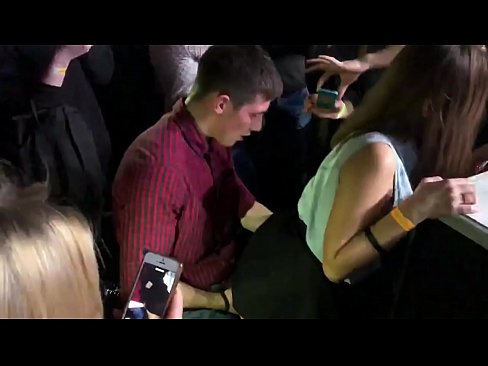 ❤️ Gnéas fíor i club oíche na rúise. Cailín na Rúise 18-bliain d'aois san anas agus faighne fucked i club oíche ️❌  Físeán gnéis  linn ❌️❤